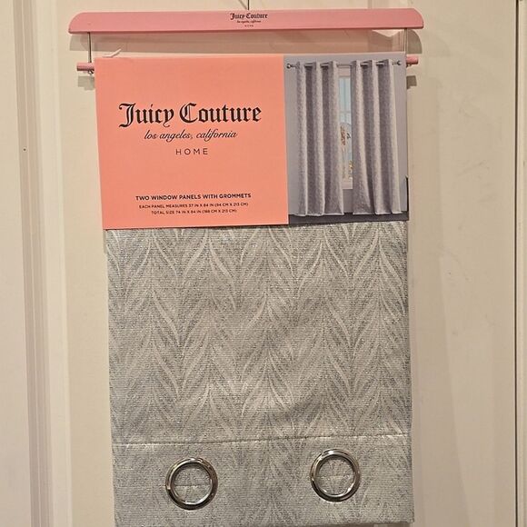 Juicy Couture Home Dainty Chic Two Window Panels w/Grommets - Picture 4 of 8